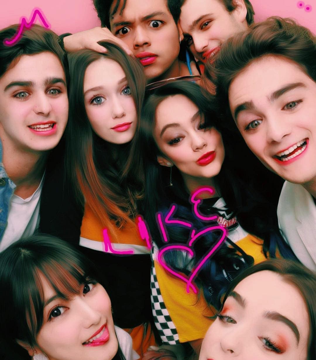 Ahora que el elenco de Like se encuentra en Japón, han aprovechado su tiempo para divertirse a lo grande.