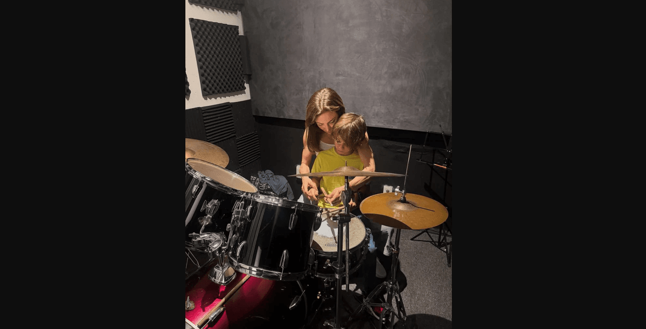 Silvia Navarro presumió lo grande que luce su hijo León, afirman que son idénticos