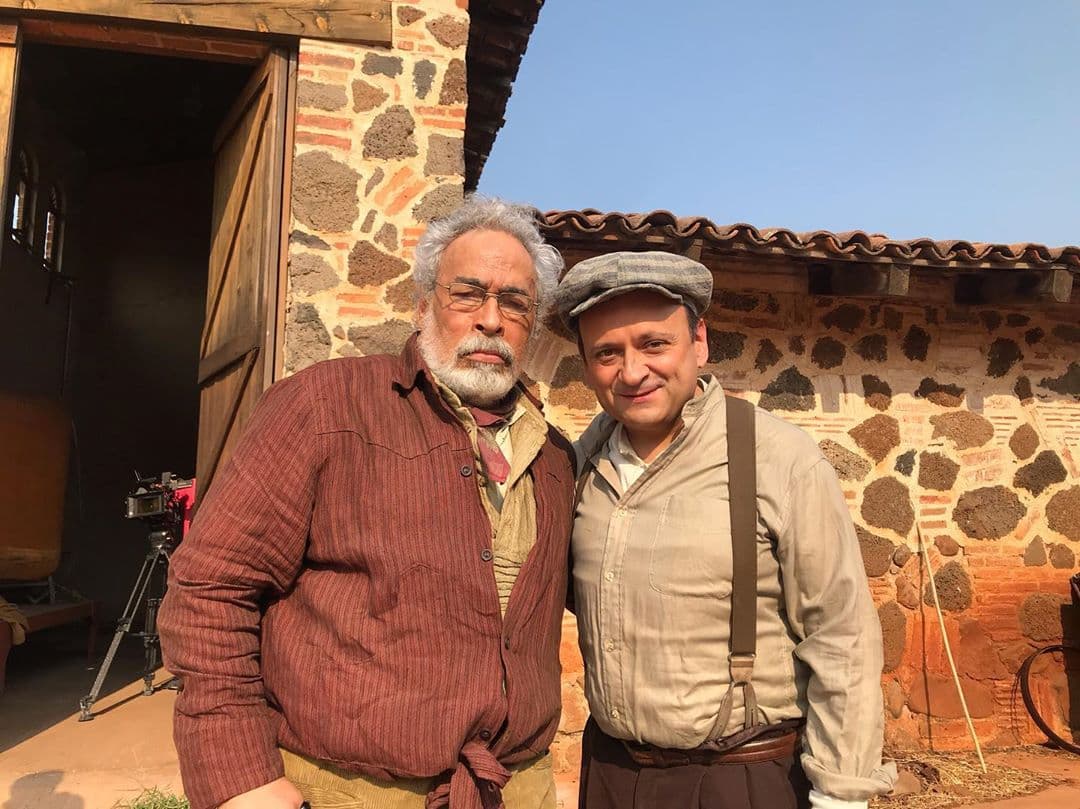 Su gran pasión por la actuación lo llevó al teatro y cine. Participó en películas como ‘Pastorela’, ‘Santos peregrinos’, ‘Cantinflas’, ‘¿Cómo matar a un esposo muerto?’, por mencionar algunas.