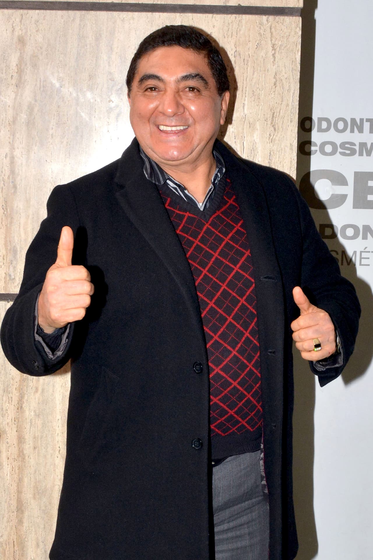 Carlos Bonavides abrió su corazón y como pocas veces habló de los momentos difíciles que pasó junto a su esposa hace tiempo, cuando Yodi Marcos estuvo al borde de la muerte tras someterse a una cirugía plástica mal practicada, la cual llevó al actor a perder todo su patrimonio.