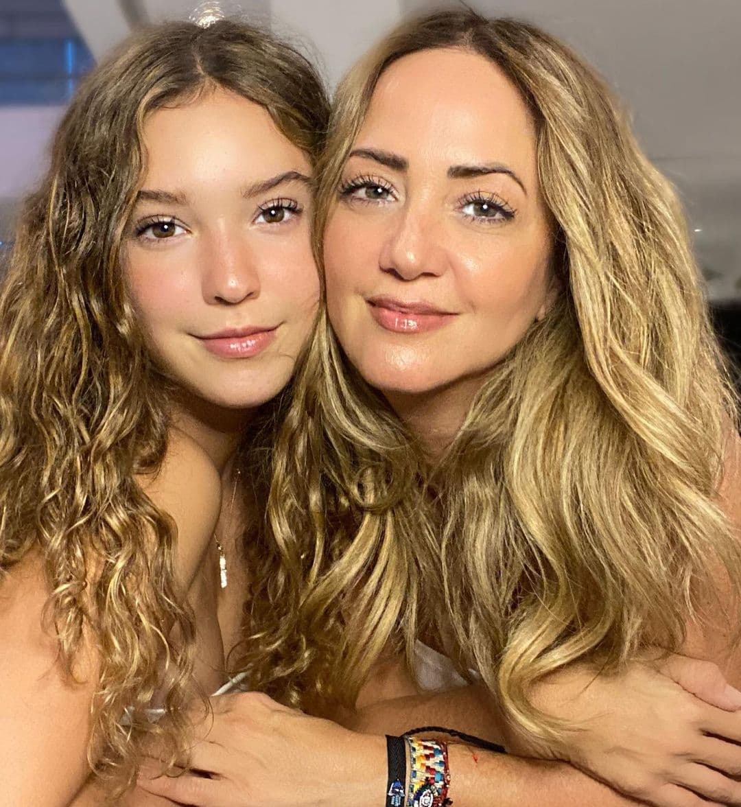 Mía se deshizo en halagos por el trabajo que su mamá hace en la pantalla.