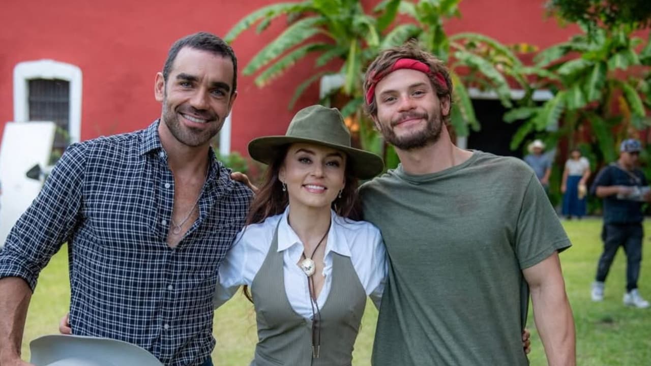 'Pedro' de 'Doménica Montero' publica foto con su famoso papá en Televisa y el actor reacciona, ¿compartirán telenovela?