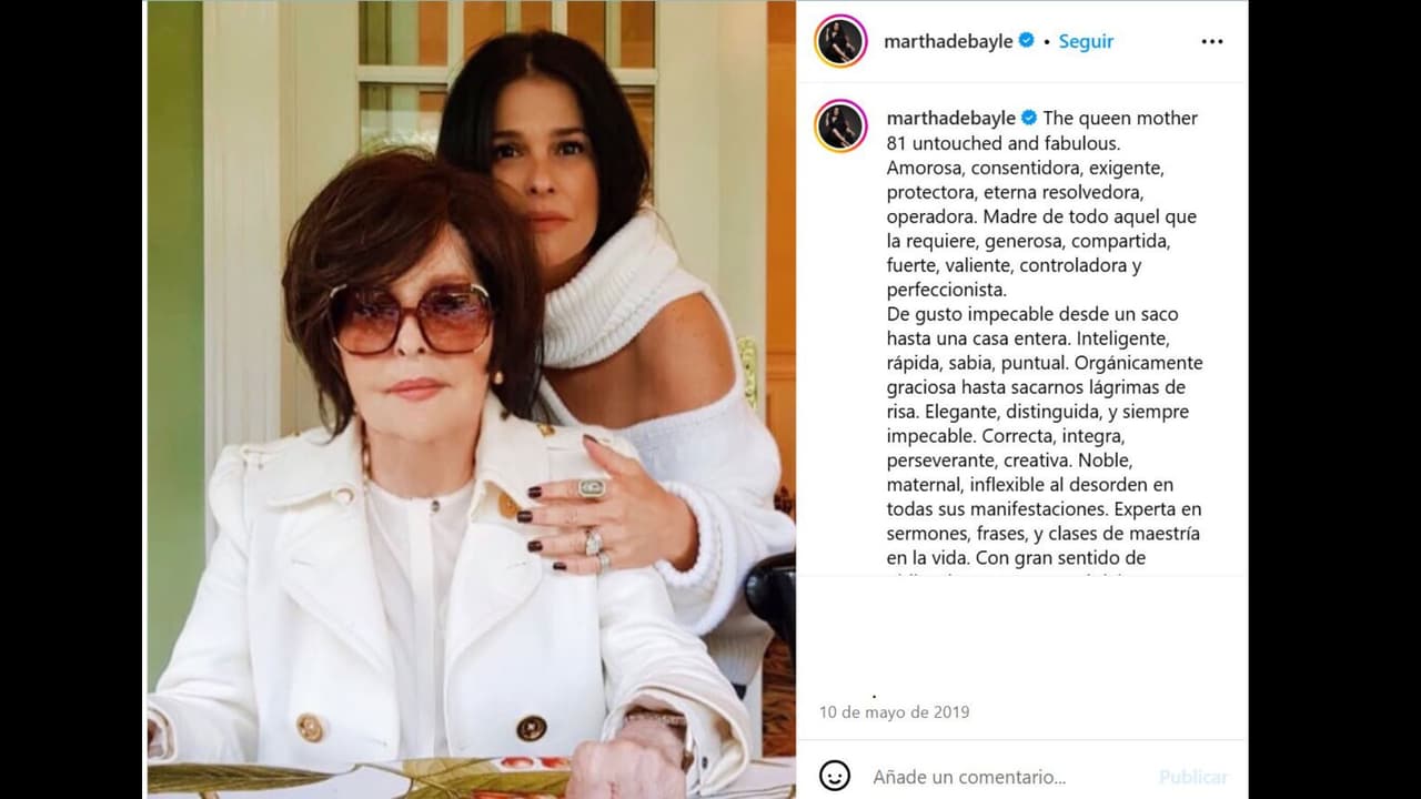 En 2019, Martha Debayle compartió una fotografía junto a su madre