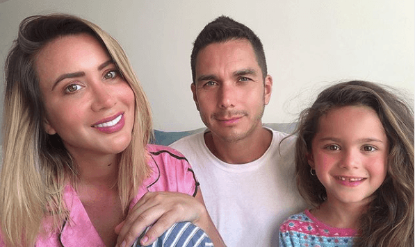 "Los mejores 8 años de nuestras vidas! Felicidades mi niña, que esa sonrisa perdure por siempre. Te amamos #Laia!!! 🎁🎉🎊🎈@adrianblond #27DeOctubre", fue el mensaje con el que la también conductora deportiva compartió las imágenes.