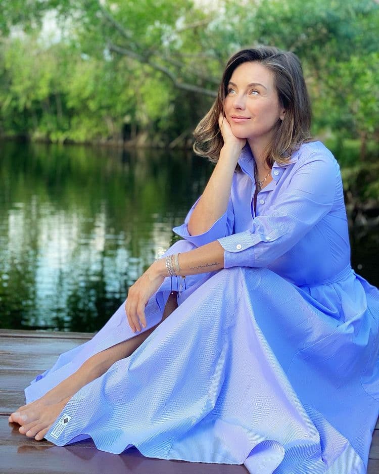 Dominika Paleta comparte el emotivo homenaje que le rinde a su madre a 10 años de su muerte