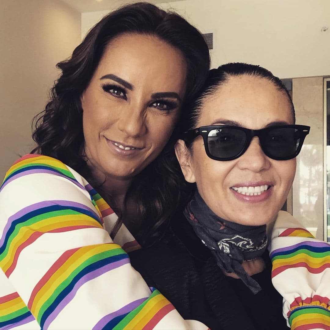 Consuelo Duval asegura que andará 'toda su eternidad' con Yolanda Andrade