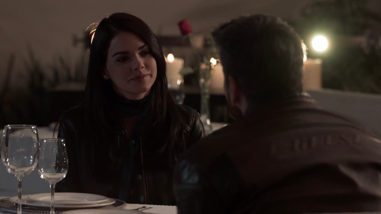 En esta cena, Regina aprovecha para intentar conocer más sobre la vida de David, ya que tiene una coraza difícil de penetrar y es la oportunidad perfecta.