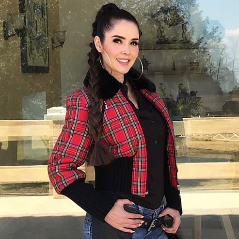 Marlene Favela lanza tienda de ropa y estos son algunos precios