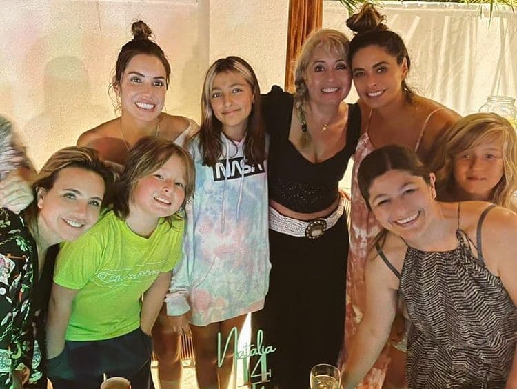 Entre los invitados estuvieron Andrea Escalona, Lambda García, Paul Stanley y su novia Joely Bernat, Martha Figueroa, Carla Estrada y la productora Andrea Rodríguez con sus dos hijas.