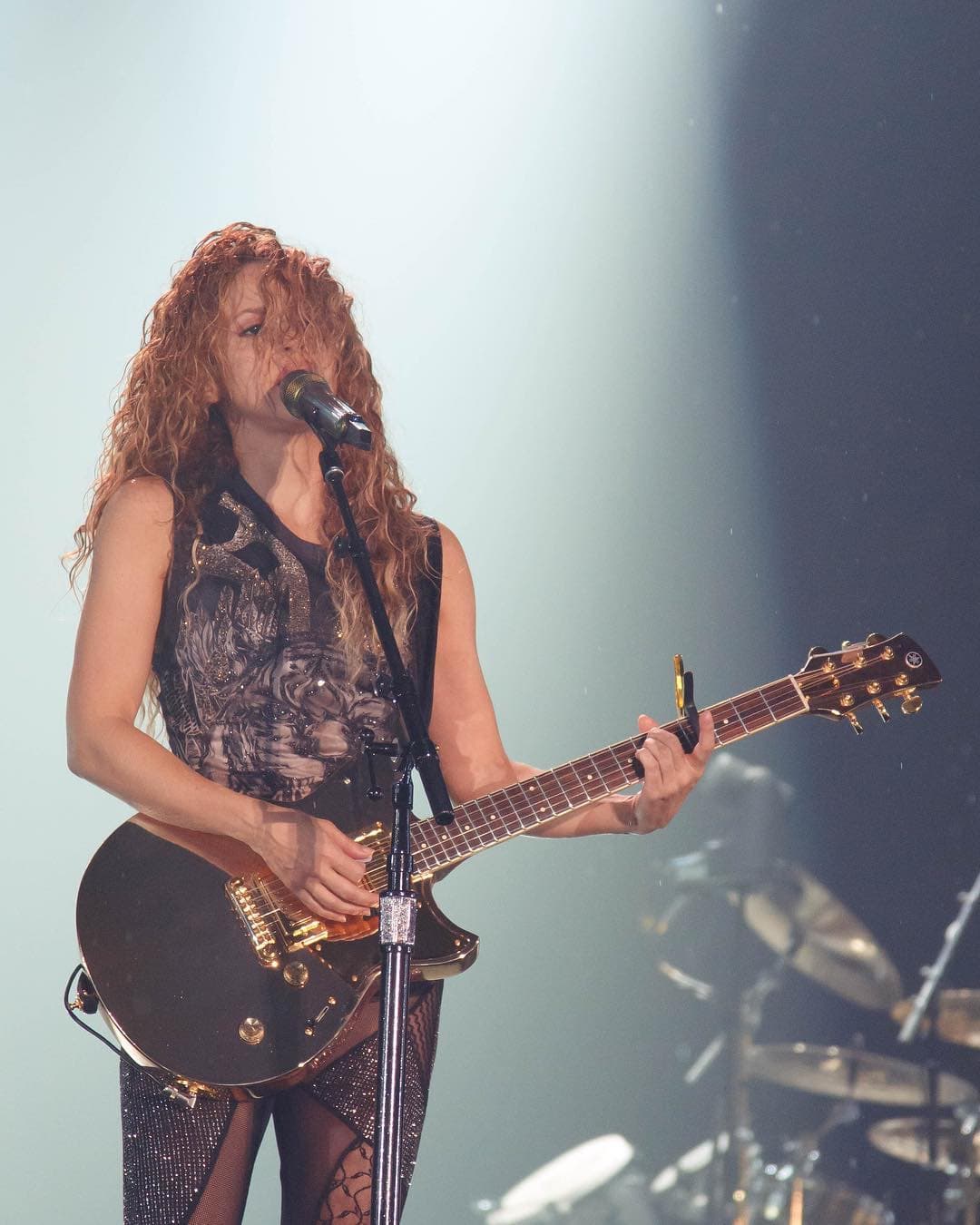 Shakira enloqueció con sus caderas a sus fans mexicanos.