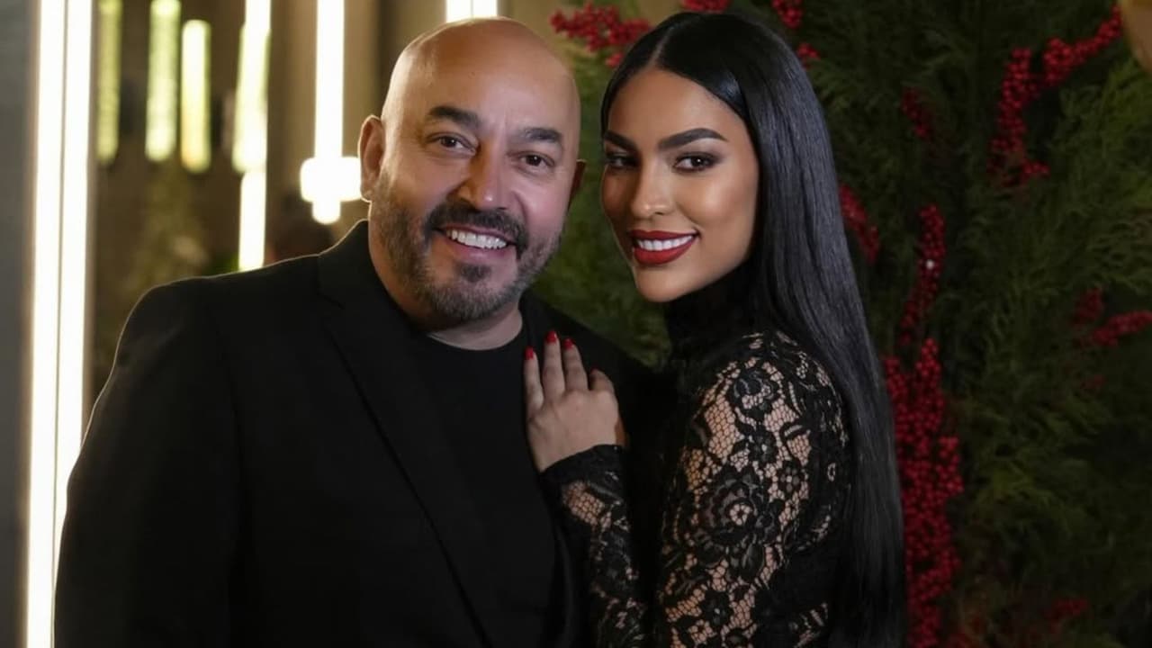 Lupillo Rivera enternece redes al mostrarse al lado del pequeño hijo de su prometida Taina Pimentel: "familia"