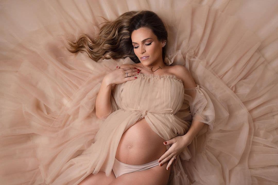 Jenny García, de Hoy, se deja ver de cuerpo entero y en llanto a una semana de dar a luz