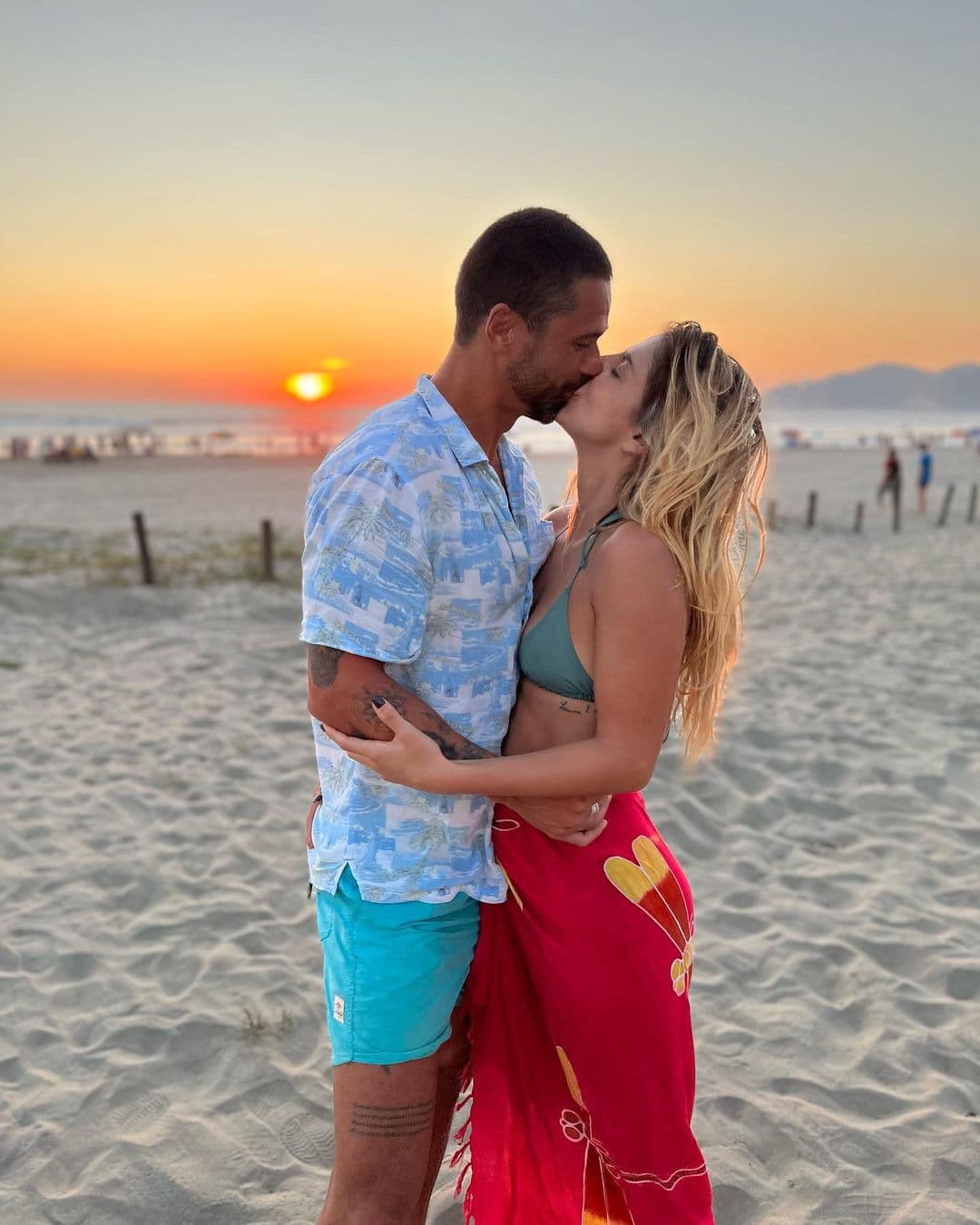 Michelle Renaud y Matías Novoa pintan su primer cuadro juntos; así quedó