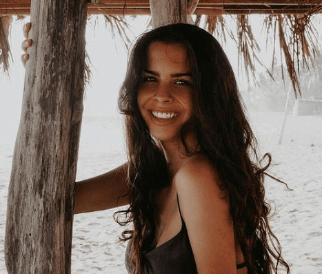 No obstante, este viernes 4 de diciembre, en una transmisión en vivo en su cuenta de Instagram, Paula Levy dijo que por el momento no tenía casa. Asismismo reveló que había pasado con Fernández: "(Mi abuela) está en su casa, de la cual me corrió. No le digan a TvNotas, pero me corrió", explicó y añadió "sí, me corrió por bien portada".