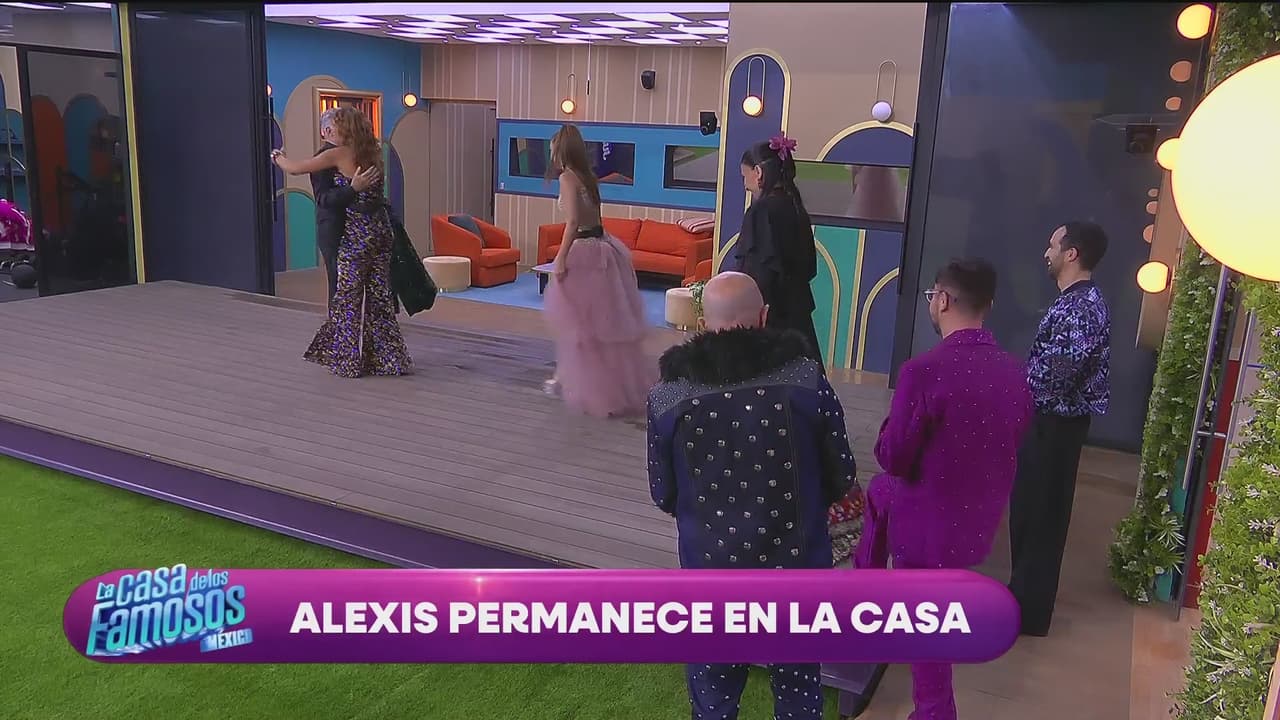 Alexis Ayala se salva y así lo reciben
