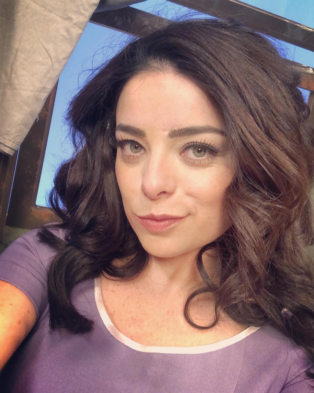 Tras boda secreta, Violeta Isfel habla de la posibilidad de ser madre otra vez