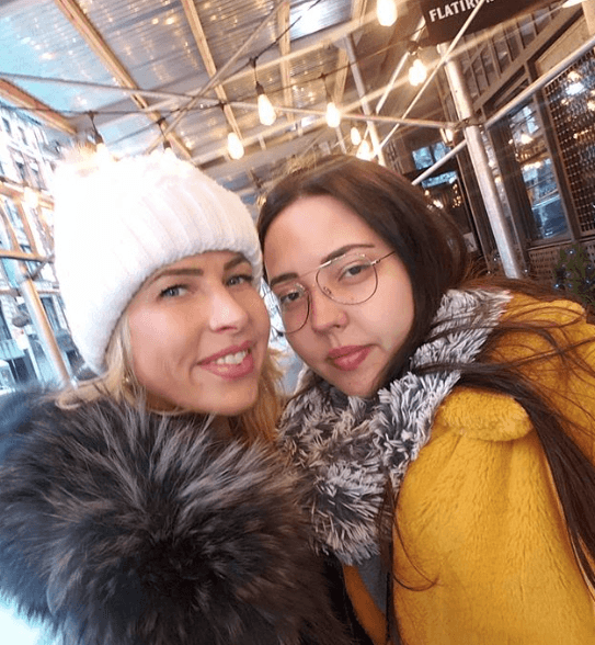 Natasha, la primogénita de la pareja, nació en 1998. Recientemente, la joven de 22 años superó problemas de salud que pusieron en peligro su bienestar.
