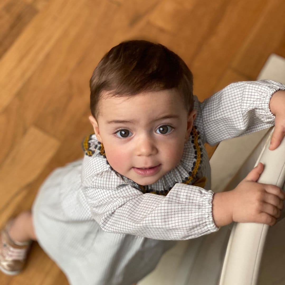 “Cosita linda”, “Cosita hermosa”, “Bella”, “Preciosa muñeca”, “Qué hermoso está su vestido”, “Qué bella está Paula” y “Parece modelo”, fueron algunos de los comentarios que aparecieron al pie de su publicación, mismos en los que también aparecieron reacciones de famosas como Odalys Ramírez y Natália Subtil.