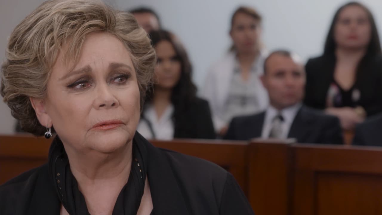 Otra gran actriz que se sumó como invitada especial es Norma Herrera, quien hace todo para que su nieta no viva la mala vida de Fany.
