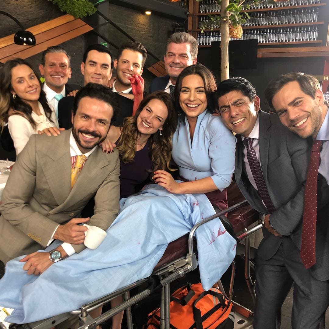 Ana Brenda se reencuentra con elenco de ‘Por amar sin ley’ tras muerte de su personaje