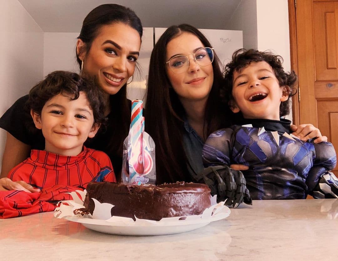 Con disfraces y divertidas fotos, Biby Gaytán celebra a sus mellizos: “los reyes de la casa”