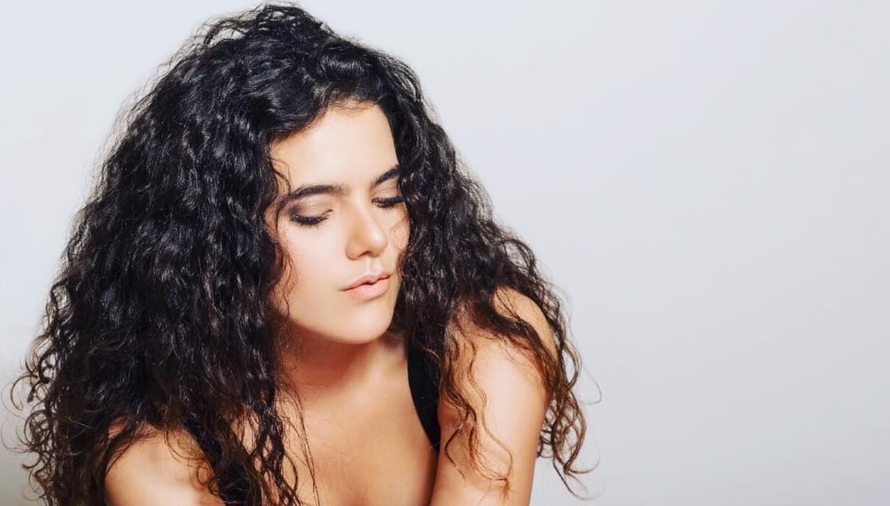 Camila Fernández es hija de 'El Potrillo' y también tiene talento musical