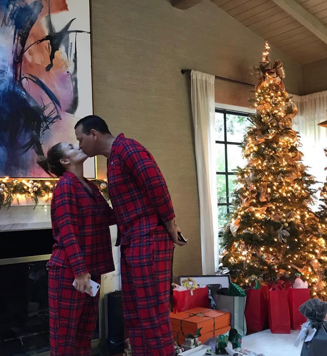 La hermana de Jennifer Lopez compartió esta hermosa instantánea de la cantante con su novio Alex Rodríguez.