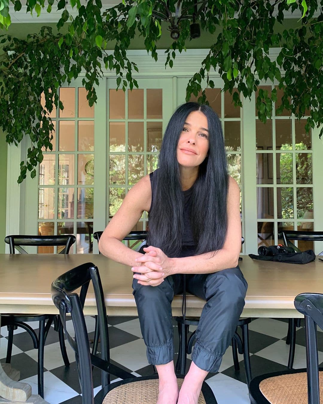 Cuando se trata de celebridades con looks icónicos, como el cabello rubio platinado de Gwen Stefani o el pelirrojo de Daniela Magún, es imposible imaginar algunas famosas con otro estilo que el habitual.