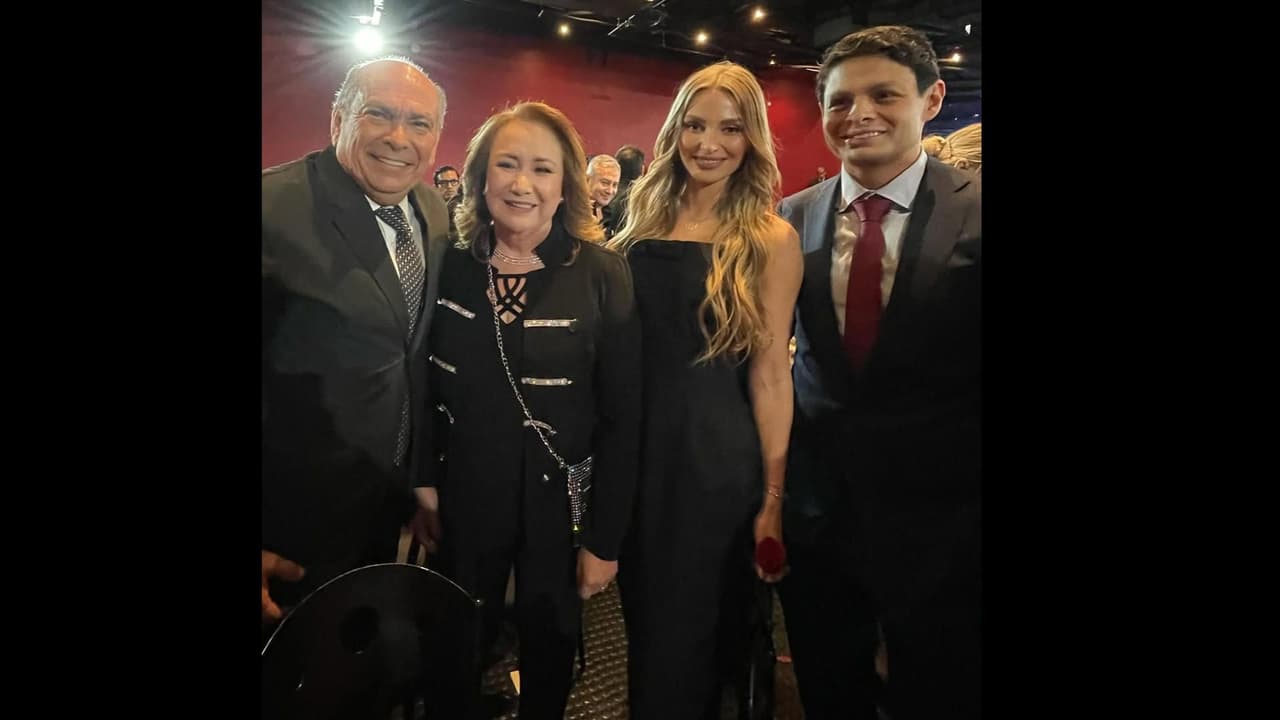 Antonio Pérez Garibay, padre Checo Pérez, compartió una fotogtafía junto a Irina Baeva y Giovanni Medina