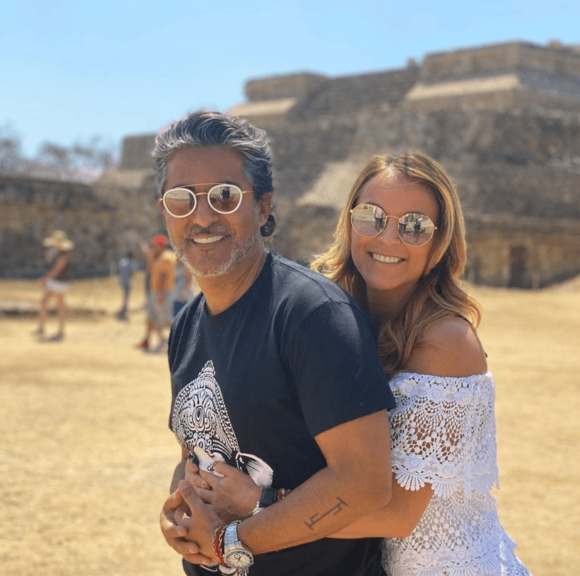 Novia de Raúl Araiza revela cómo es la relación con las hijas de él