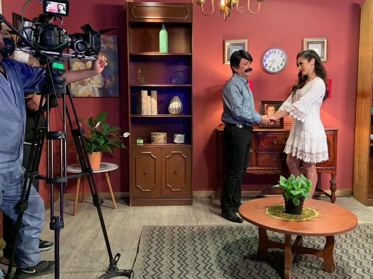 Wendy Braga, conductora de 'Cuéntamelo ya!' también participó en uno de los programas con Freddy Ortega como pareja.