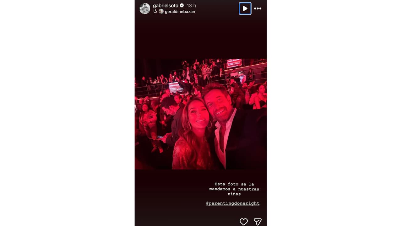 Geraldine Bazán y Gabriel Soto juntos en el Upfront de TelevisaUnivision 2025.