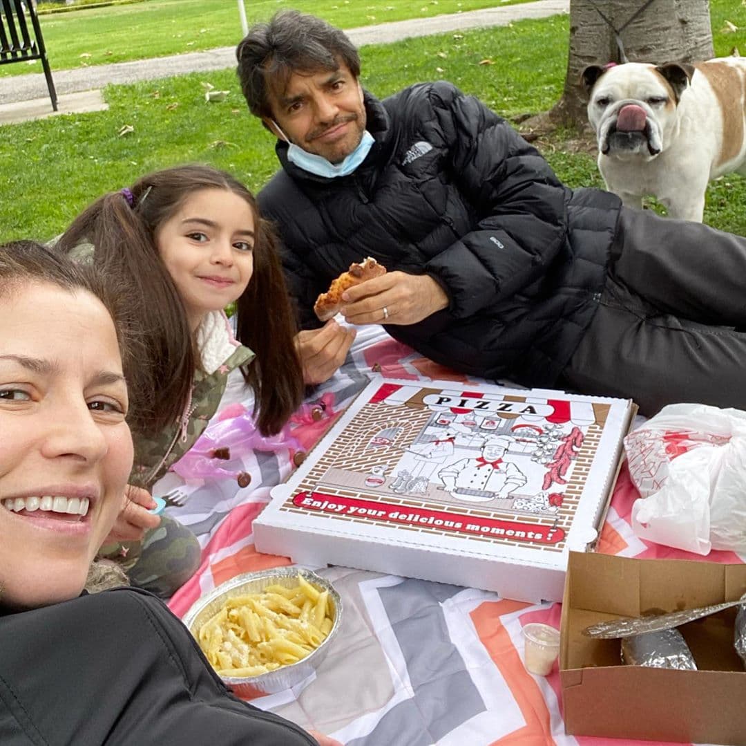 “Te amamos con todo el corazón Fiona”, señaló como descripción de las imágenes, que en cuestión de horas consiguieron más de 207 mil ‘Me gusta’.