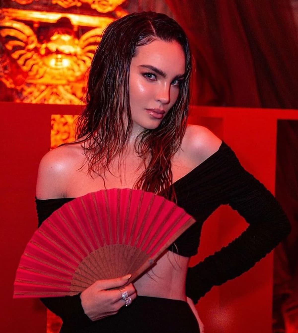 ¿Belinda tiene nuevo pretendiente? Él es el guapo modelo que le escribe