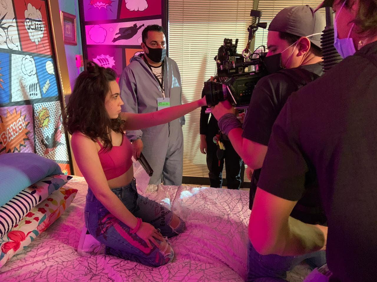 Jocelín Zuckerman interpretó a una influencer en uno de los relatos, por lo que algunas tomas debían lucir como si fueran hechas a modo de selfie.