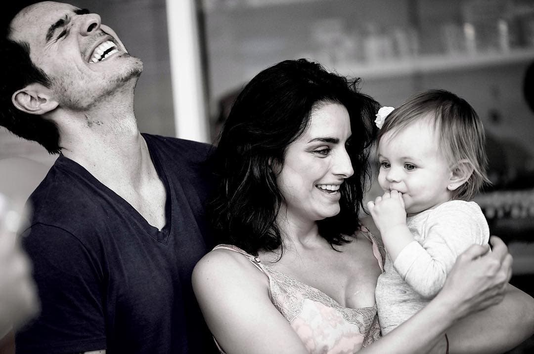 Aislinn Derbez publica fotos en bikini durante viaje a la playa con Kailani y Mauricio Ochmann