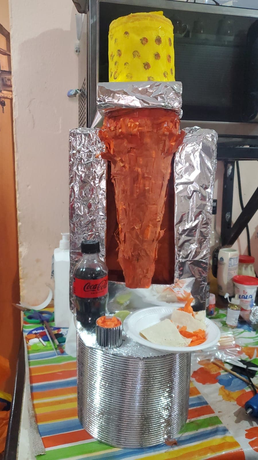 Los mejores ‘sombreros y peinados locos’ del 2024