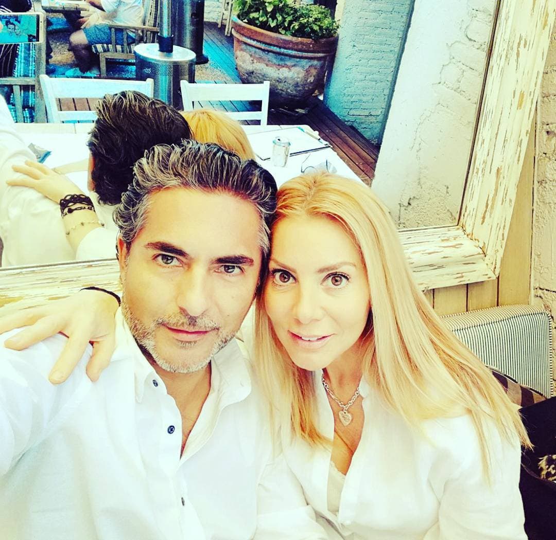 Raúl Araiza se deja ver como casi nunca al lado de su exesposa a casi dos años de su divorcio