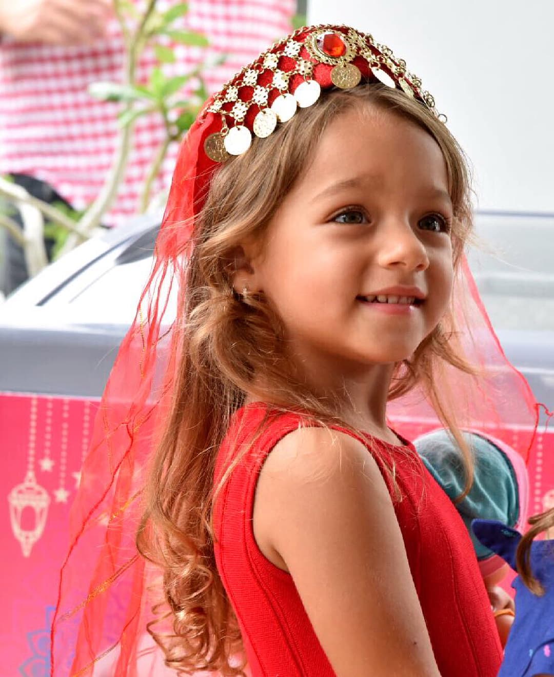 Alaïa enternece las redes sociales con su belleza