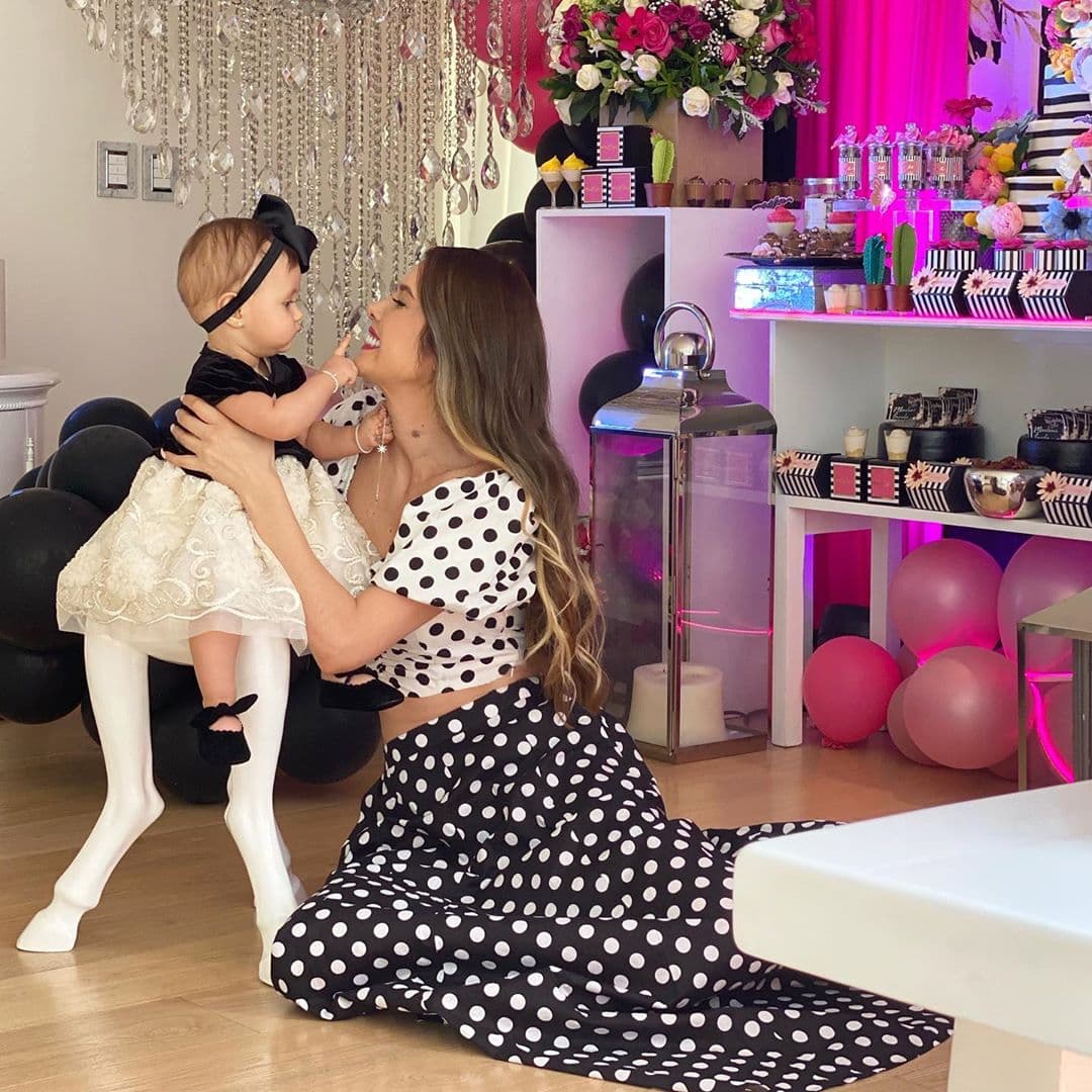 Marlene Favela celebra su cumpleaños con íntima fiesta y junto a su hija Bella: ‘’Tú eres mi mejor regalo’