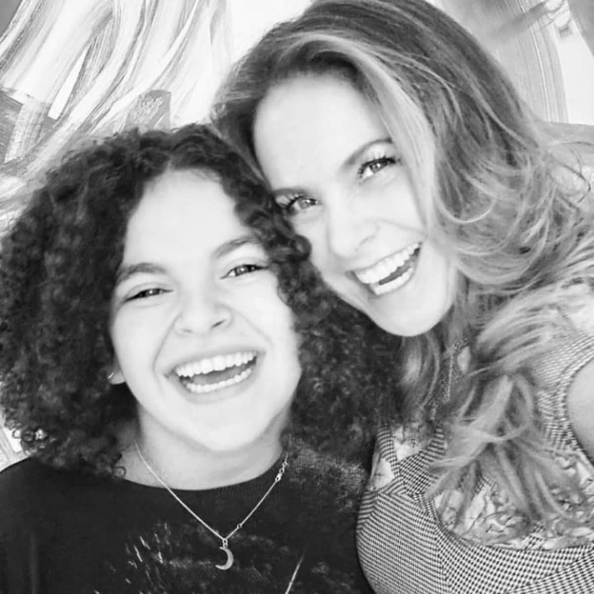 Lucero hace lo impensable y exhibe a Lucerito Mijares en foto inédita junto a su hermano José Manuel