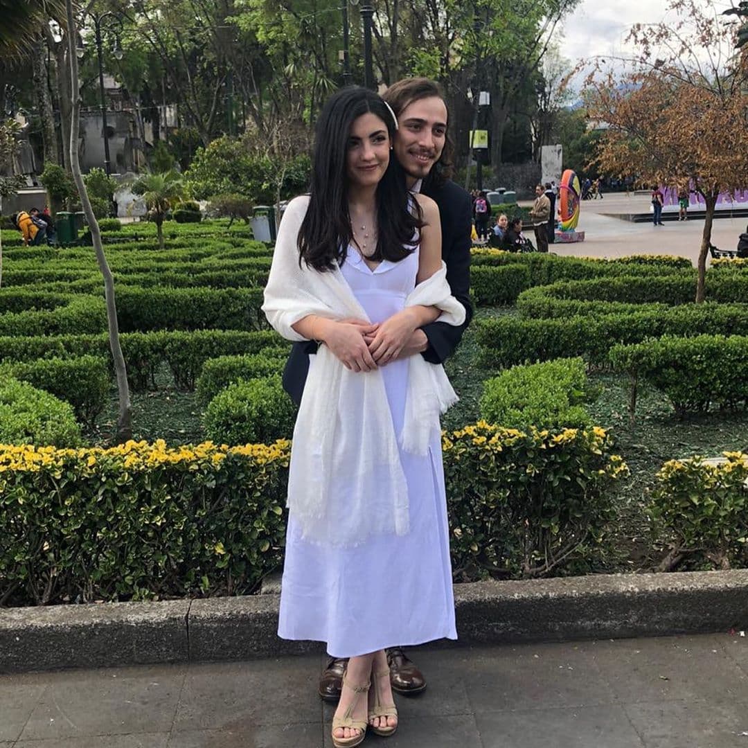 Con 25 años cumplidos, la joven se comprometió en matrimonio el 26 de noviembre de 2019 y se casó a principios de febrero de este año con el músico y productor Alan Gallarat. Además, ha seguido con su carrera en la actuación, siendo ‘La doble vida de Estela Carrillo’ su última telenovela.