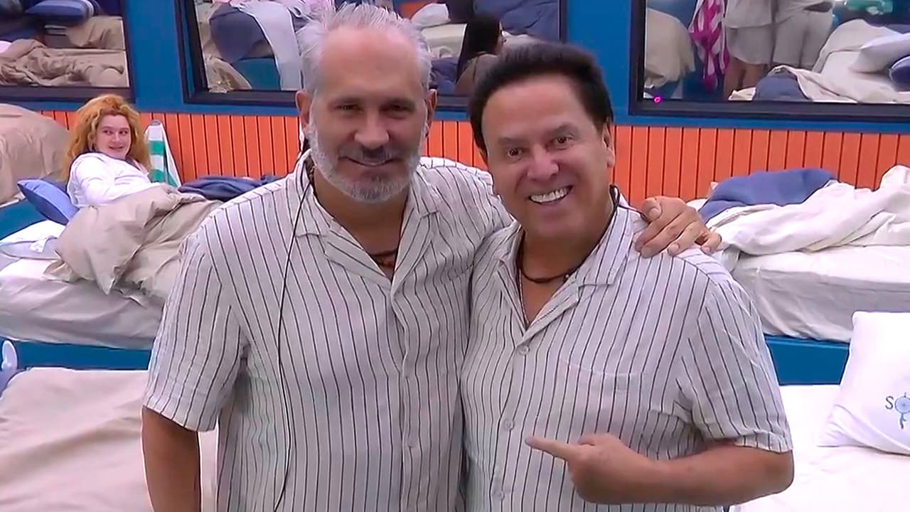 Mario Bezares y Arath de la Torre posan con la misma pijama en 'La Casa de los Famosos México'