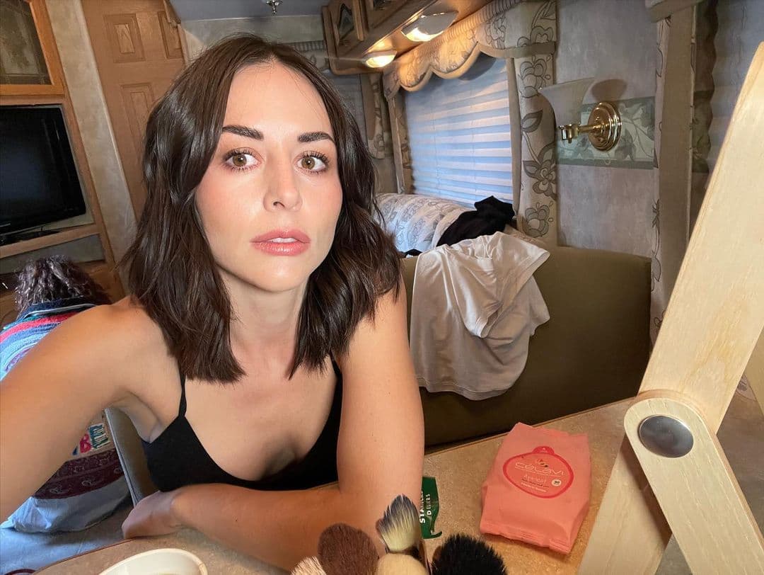 Zuria Vega demuestra que en su forma de criar no hay roles de género