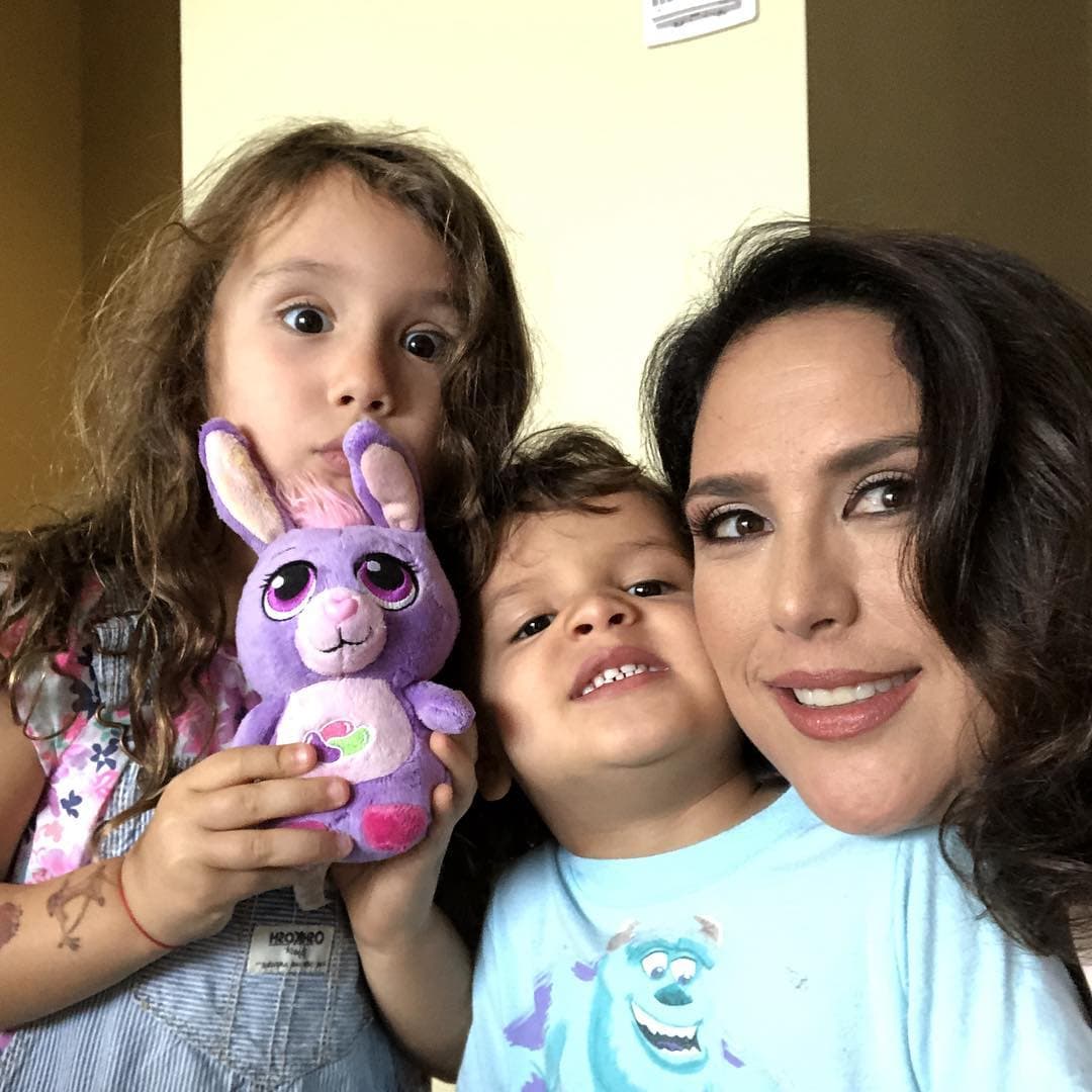 Los menores, de 6 y casi 4 años respectivamente, enamoran en Instagram con sus travesuras y peculiares poses