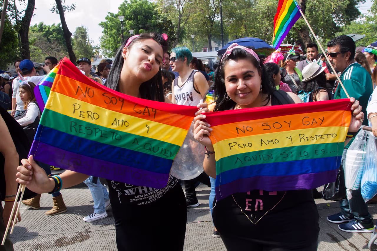 Fiesta y diversión en la Marcha del orgullo gay 2018 | Las Estrellas ...