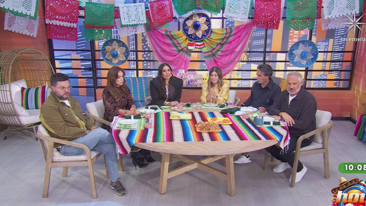 Conductora de Hoy irrumpe programa en vivo para, casi en llanto, anunciar inesperada muerte: "Sin él, yo estaría en otro lado"