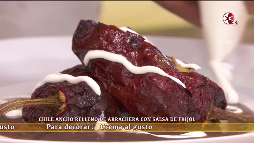 Receta: Chile ancho relleno de arrachera con salsa de frijol | Shows ...