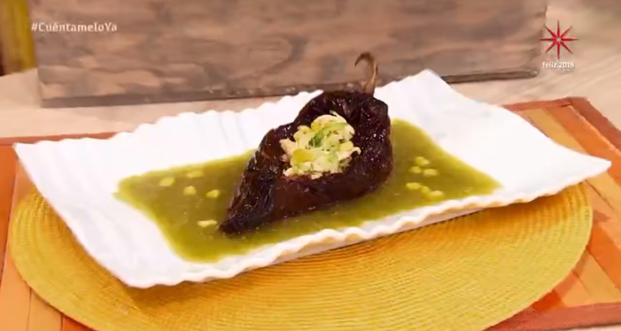 RECETA: Chile ancho relleno de pollo | Shows Cuéntamelo Ya! | Las Estrellas