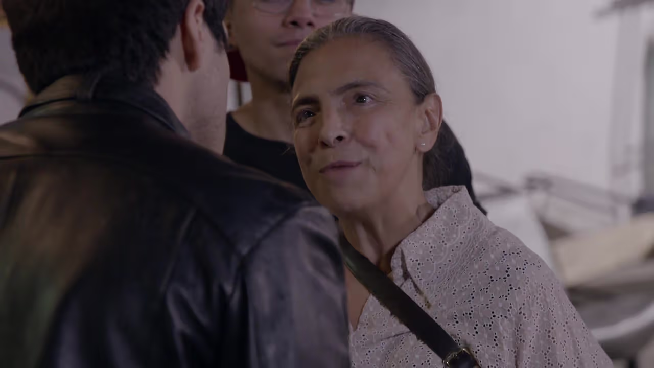 La Rosa de Guadalupe: Doña Lidia resulta más astuta que Chema, el jefe ...